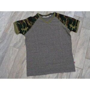 NEW Venley women's medium gray/camo Boutique top